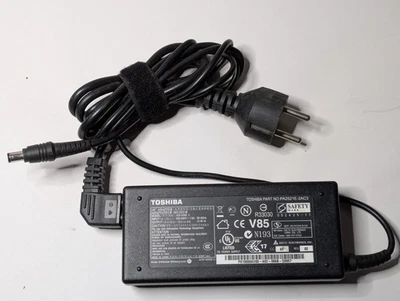 TOSHIBA NETZTEIL ADP-90NB D original 15V - 6A, runder schwarzer Ladestecker - Bild 1 von 3