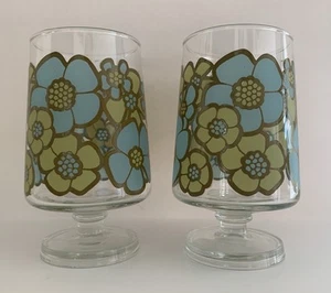 Green and blue daisy flower POWER Pedestal Glasses VINTAGE MCM SET OF 2 - 5” - Picture 1 of 20