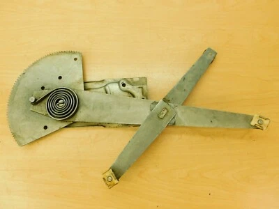 RH FRONT POWER WINDOW REGULATOR 1969-73 MOPAR FULL SIZE 4 DOOR NO VENT 71Ci1-1J1 - Image 1 of 4