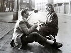 ALEC GUINNESS & JOAN GREENWOOD 8 x 10 Film PHOTO Man In The WHITE SUIT ak1054