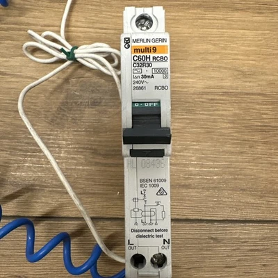 Merlin Gerin Multi 9 C60H RCBO C32 R30 30mA 240v - Image 1 of 4