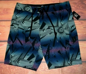 MENS VOLCOM ICONIC LOGO PRINT ALL OVER SWIM BOARD SHORTS SIZE 32 - Picture 1 of 2