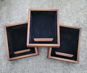 Vintage Set 3 MCM Wandaufhängen Holz Vitrine Schattenbox Regal Samt Filzfutter - Bild 1 von 8