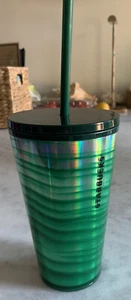Vaso Starbucks 2021 Green Iridescent Waves 16 oz nuevo - Imagen 1 de 5