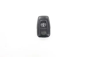 2018 - 2024 TOYOTA CAMRY SMART KEYLESS ENTRY REMOTE KEY FOB TRANSMITTER OEM - Foto 1 di 15