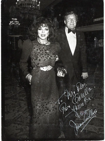 BRITISH FILM & TV ACTRESS JOAN COLLINS, SIGNED VINTAGE PHOTO. RON GALELLA. 1982 Cover