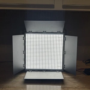 Set of 2 Fovitec StudioPRO S-600D LED Video/Photography Lights w/ Case - Picture 1 of 23