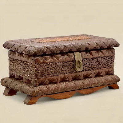 Antique Tramp Art Hand Carved Keepsake Box w/ Hinged Lid Geometric Patterns - Image 1 of 4