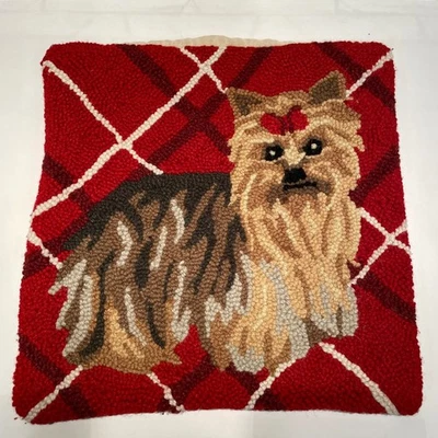 Capa de travesseiro Yorkshire Terrier ponto agulha para cachorro xadrez vermelho argila decoração para casa 18x18 - Imagem 1 de 3