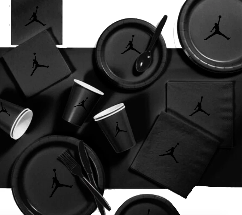 Juego de platos de fiesta de papel para zapatos personalizados, negro, 60 unidades, tema de baloncesto, Jumpman Foto 1 de 4