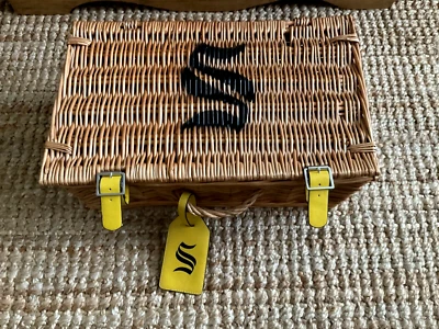Selfridges Small Wicker Hamper Picnic Storage Decorative Basket & GiftTag- EMPTY - Image 1 of 4