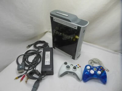 Microsoft Xbox 360 Pro 20GB Console 2 controllers - Image 1 of 4