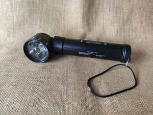 Wolf schwarz Sicherheit rechtwinklige Taschenlampe Modell Nr.3 DC Vintage TV Film Requisite - Bild 1 von 24