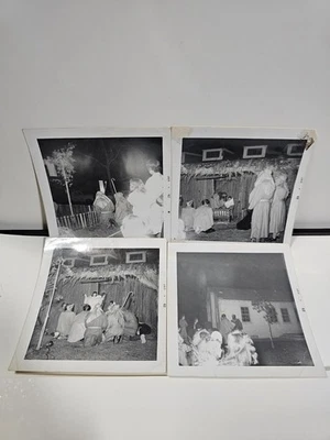 Vintage 1960s Snapshot Lot Christmas Play Pagent Manger Wisemen Jesus Children - Image 1 of 4