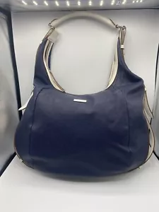 Borsa Hobo in pelle Tumi blu navy con finiture bianche - Foto 1 di 3