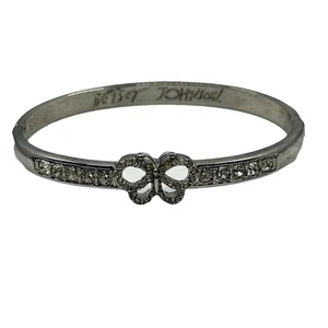 BETSEY JOHNSON Silver Tone Rhinestone Butterfly Bangle Bracelet - Picture 1 of 6