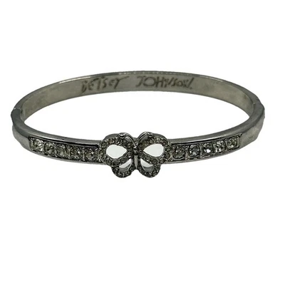 Brazalete Brazalete Mariposa BETSEY JOHNSON Tono Plata Estrás Foto 1 de 4