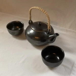 Vintage 1960s Ceramic Japanese Teapot Rattan Handle 2 Cups Iridescent - Picture 1 of 5