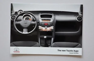 Foto de prensa de automóvil - Toyota Aygo 2005 - vista interior - Imagen 1 de 1