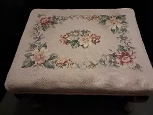 VINTAGE NEEDLEPOINT FLORAL DESIGN TOP WITH HAND PAINTED LEGS FOOTSTOOL - Picture 1 of 24