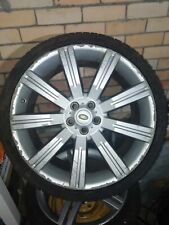 Land Rover 22 inch alloy wheel with Tire