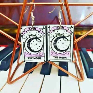 Alternativo Horror Halloween GANCHO Pendientes Bruja TAROT Luna DISFRAZ Joyería - Imagen 1 de 1