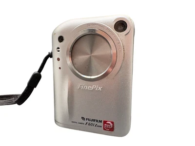 ✅TOP💫 Retro Digicam FUJIFILM FinePix F601 Zoom 2000er Y2k Digitalkamera CCD 90s - Bild 1 von 4