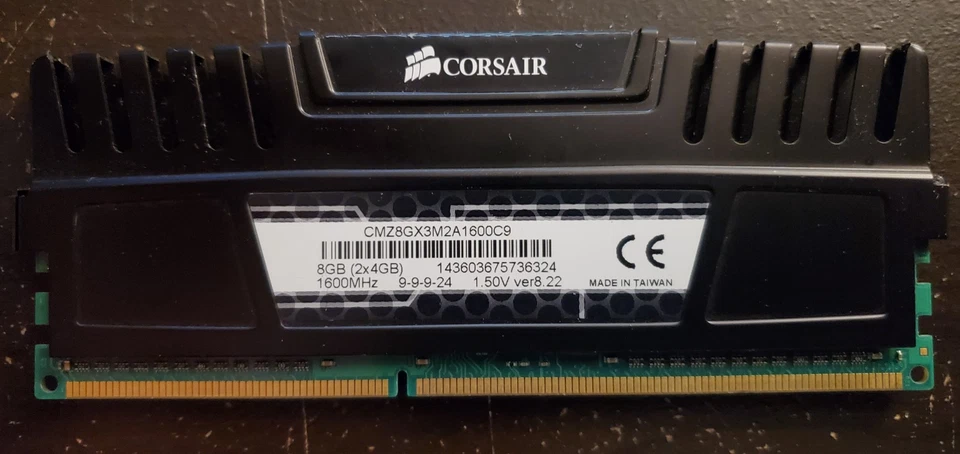 Corsair Vengeance 4GB DDR3 1600 - 1.50V - SDRAM Memory CMZ8GX3M2A1600C9 - Image 1 of 1
