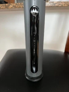 Motorola MG7315 8x4 343 Mbps DOCSIS 3.0 Cable Modem Plus N450 Wi-Fi Router - Bild 1 von 3