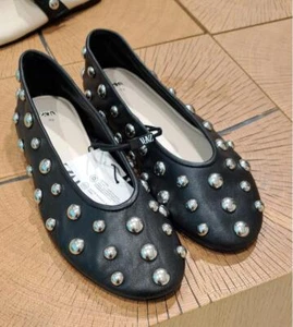 ZARA BNWT 2024. BLACK STUDDED LEATHER BALLET FLATS BALLERINA SHOES. 1541/410 - Picture 1 of 8