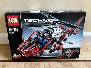Lego 8068 LEGO Technic 2 -1 Rescue Medical Helicopter Rare Retired 2011 - Picture 1 of 2