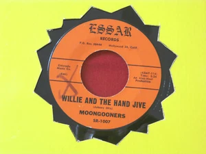 MOONGOONERS~ WILLIE AND THE HAND JIVE~ RARE~ FIRST PRESSING ~SURF~GARAGE - Picture 1 of 2