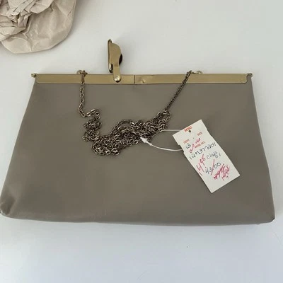 NWT - Etra Vintage Envelope Clutch Genuine Leather Purse Red w Gold Trim/Chain - Image 1 of 4