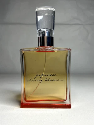 Bath & Body Works JAPANESE CHERRY BLOSSOM Signature EAU DE TOILETTE 2,5 oz Eau de Toilette - Imagem 1 de 4