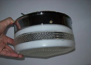 Plafoniera vintage MID CENTURY / ART DECO con paralume in vetro - Foto 1 di 24