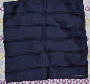 Tommy Hilfiger Hombre Bolsillo Sólido Cuadrado Color Azul Marino Talla Única  - Imagen 1 de 3