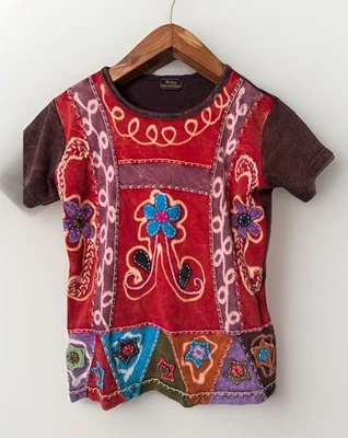 Vintage Rising International Floral Embroidered T Shirt Women’s Small Small - Image 1 of 4