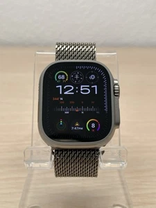 Apple Watch Ultra 2 49mm avec petit bracelet titane GPS + cellulaire état 10/10 - Photo 1 sur 9
