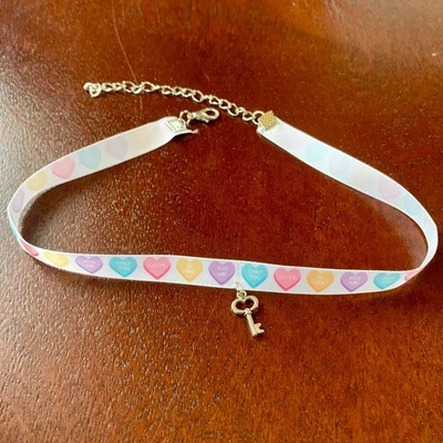 White Conversation Heart Choker Necklace with Sweetheart Key Charm - Image 1 of 4