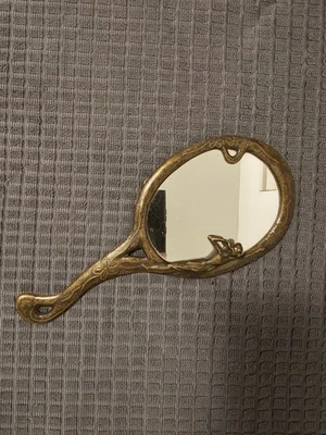 Espejo de mano antiguo Art Nouveau de latón años 1900 desnudo dama niña mujer latón macizo Foto 1 de 4