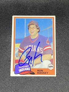 Carta Topps firmata Ron Hassey Cleveland Indians 1981 #564 ~ COA - Foto 1 di 3