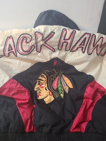 Vintage 90's Pro Player Chicago Blackhawks Winter Jacket Cover