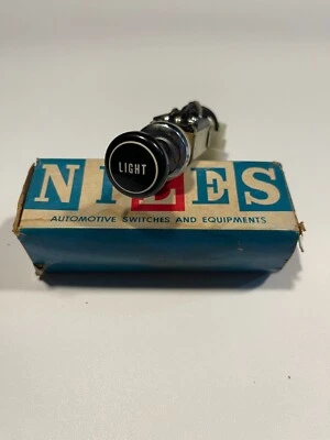 Interruptor de farol raro e vintage Datsun 510 Bluebird SSS Japão novo em folha - Imagem 1 de 4