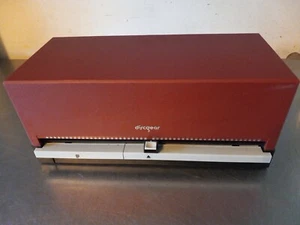 Discgear Selector 100 CD, DVD, Blu-ray Storage Box Red - Picture 1 of 9