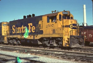 AT&SF Santa Fe EMD CF7 Kodachrome Original Kodak slide - Picture 1 of 1