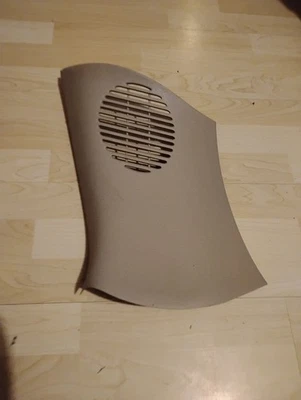 2001-2005 Chrysler PT Cruiser lado direito do passageiro traseiro acabamento superior D pilar - Imagem 1 de 2