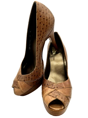 Stuart Weitzman Women's Crocodile Ostrich Leather Peep Toe Pumps Size 6M U.S. - Image 1 of 4