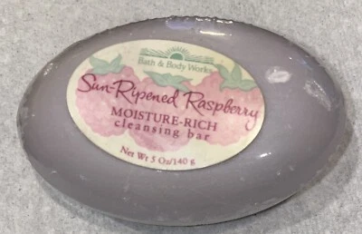 Bath & Body Works Sun-Ripened Rasberry Moisture-Rich Cleansing Bar 5oz NEW VNTG - Image 1 of 2