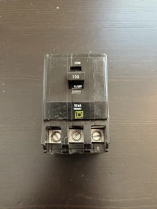 Square D QO3100 3 Pole 100 Amp 240VAC 10kA Plug-On Circuit Breaker (New Surplus) - Picture 1 of 4