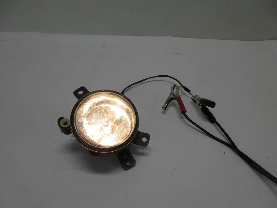 Faro antiniebla pasajero delantero derecho BMW X1 X3 2011-2019 (F25 F48) OEM Foto 1 de 3